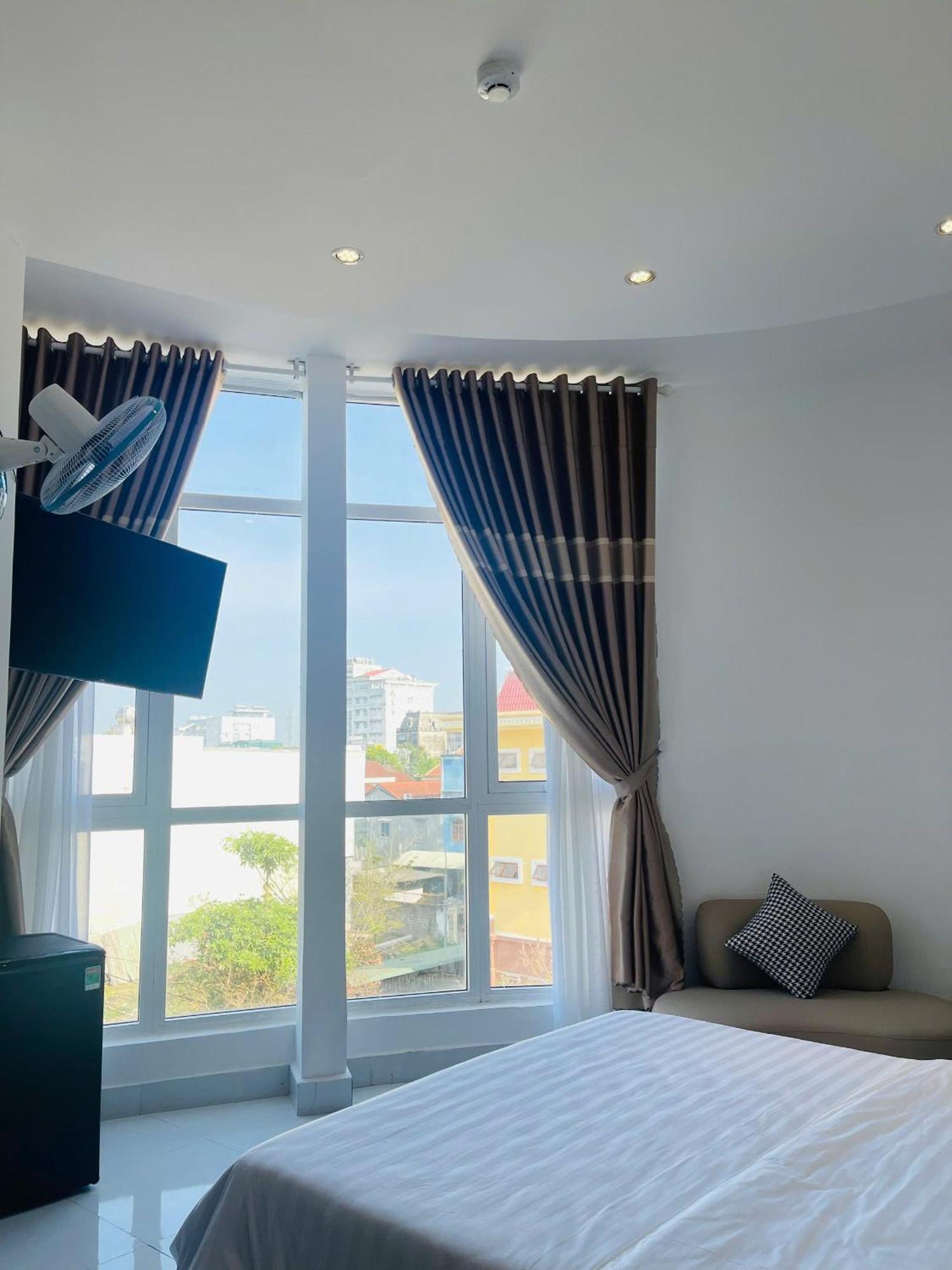 Khach San Romo Hotel Quang Ngai Luaran gambar